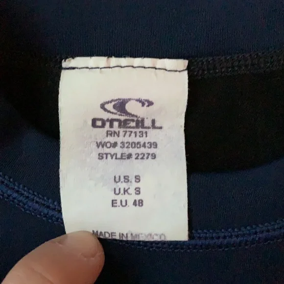 O’NEILL wetsuit top size Small